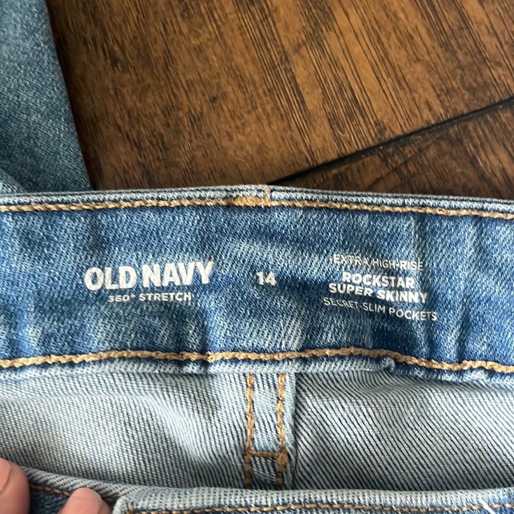 Old navy extra high rise rockstar super skinny jeans size 14